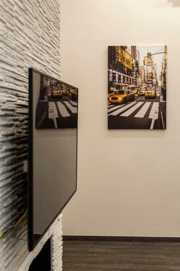 Deluxe Downtown Home 2 Bedrm, 2 Bathrm 부다페스트 외부 사진